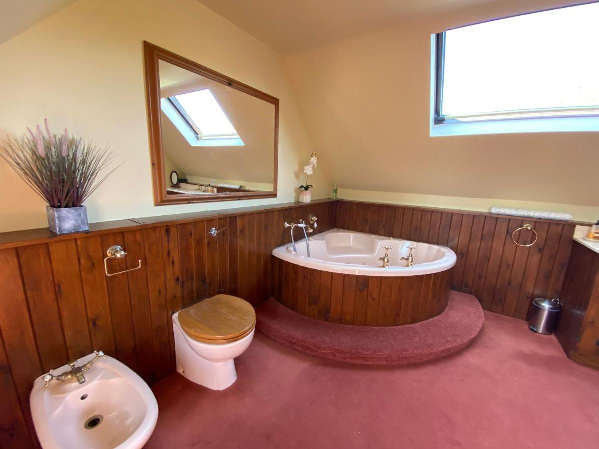 Stunning Rustic Home, New Forest National Park Саутгемптон